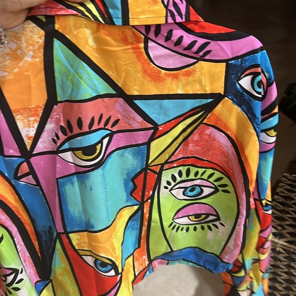 NWT Live 4 Truth Abstract Blouse Large - Picture 7 of 8